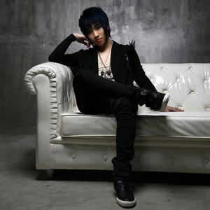 骚逼女人操屄视频
